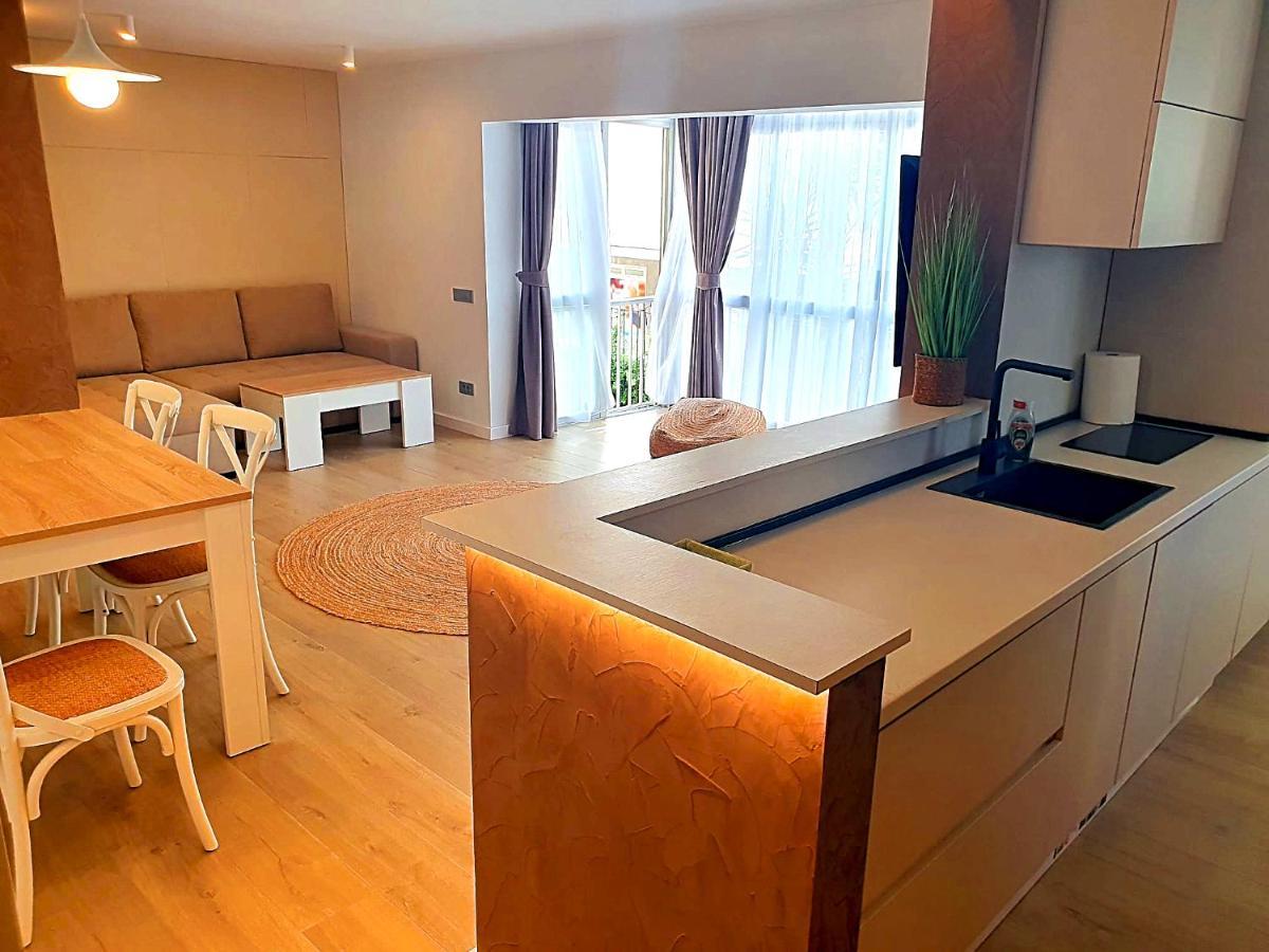 First Line Beach Beautiful Two Bedrooms بينايدورم المظهر الخارجي الصورة