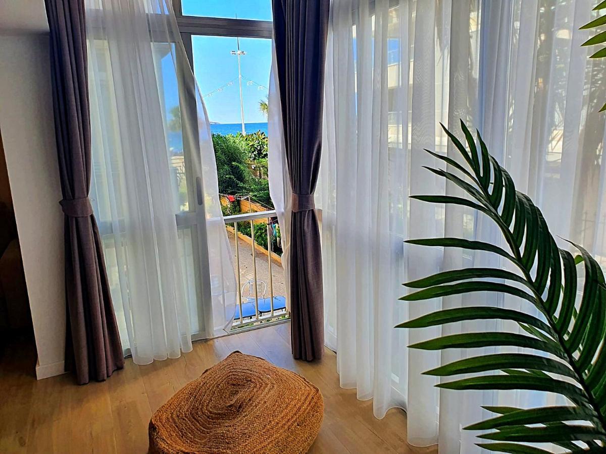 First Line Beach Beautiful Two Bedrooms بينايدورم المظهر الخارجي الصورة