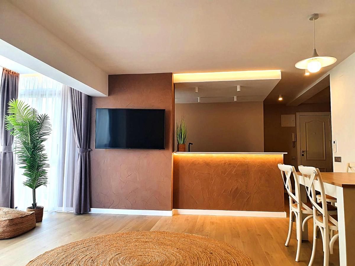 First Line Beach Beautiful Two Bedrooms بينايدورم المظهر الخارجي الصورة