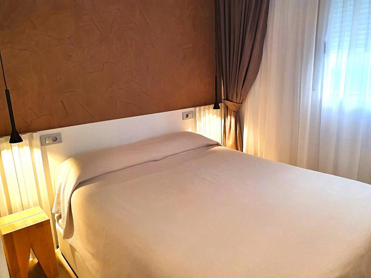 First Line Beach Beautiful Two Bedrooms بينايدورم المظهر الخارجي الصورة