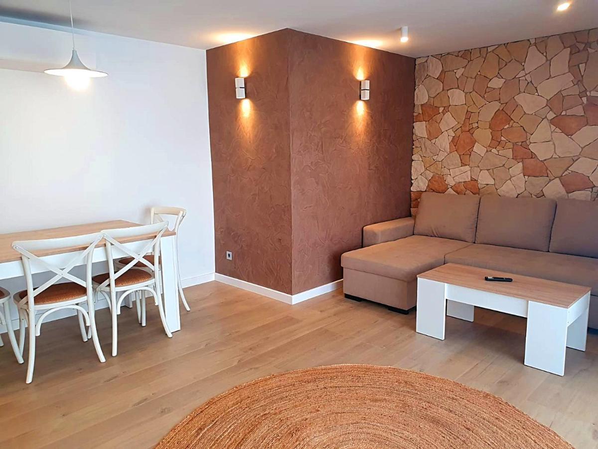 First Line Beach Beautiful Two Bedrooms بينايدورم المظهر الخارجي الصورة